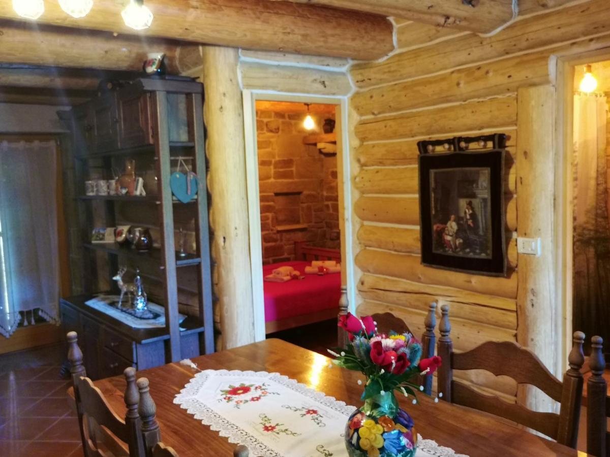 Cabana Casa De Piatra, De La Mara Desesti Luaran gambar